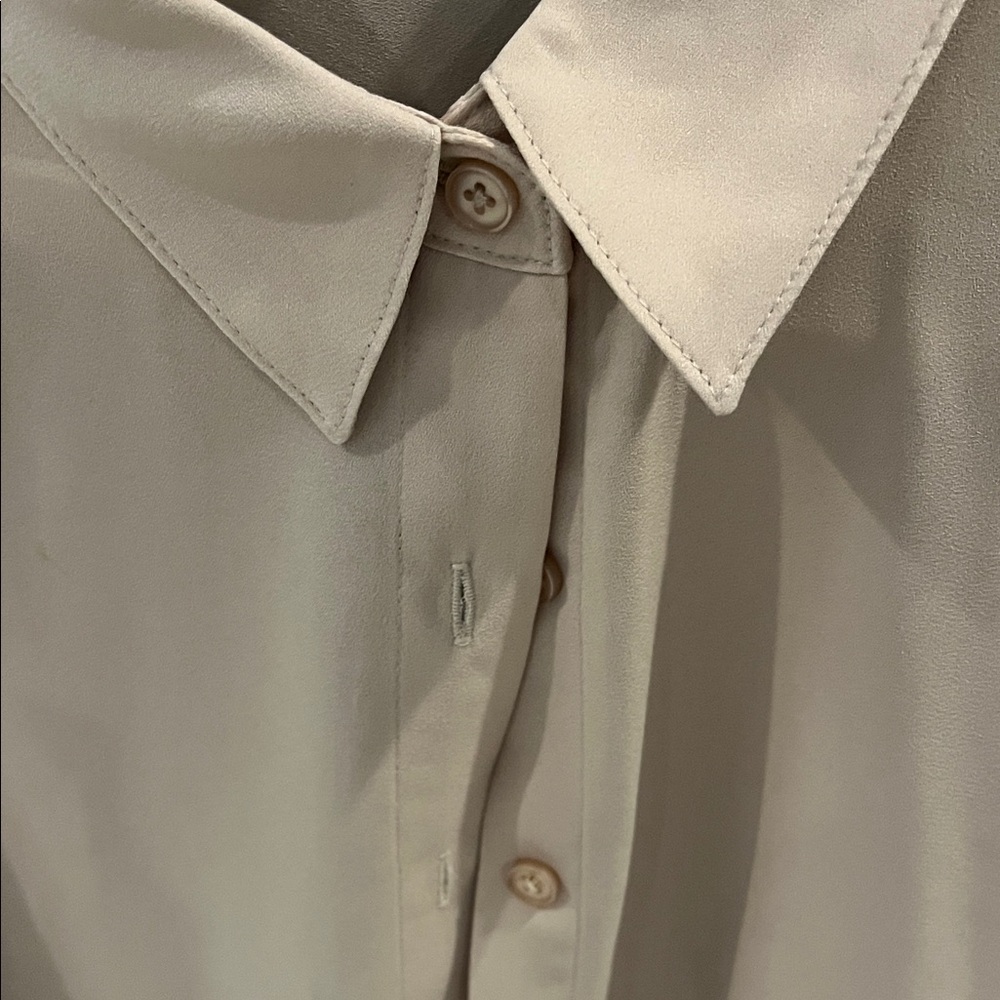 Express Women's Beige Button-Down Blouse - Picture 3 of 5